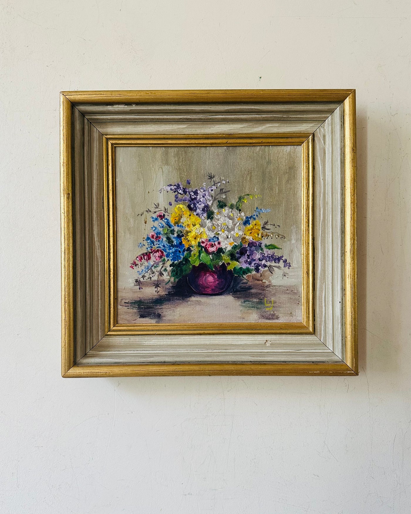 Small Bouquet in Purple Pot